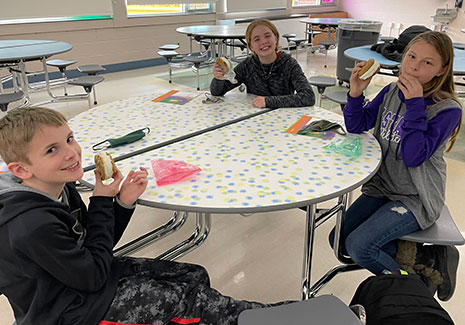 students eating ice cream